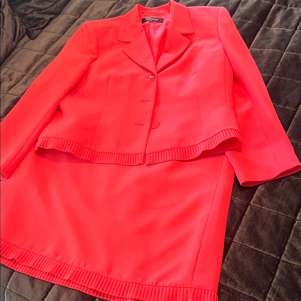 Kasper Women's Coral Dress Suit